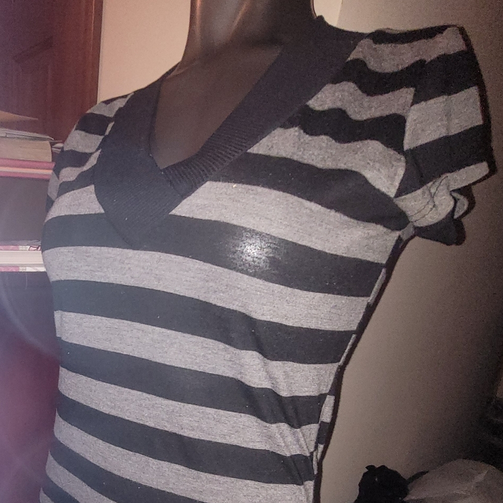 Girls size large black and gray striped short sleeved v-neck Zoe and Beth